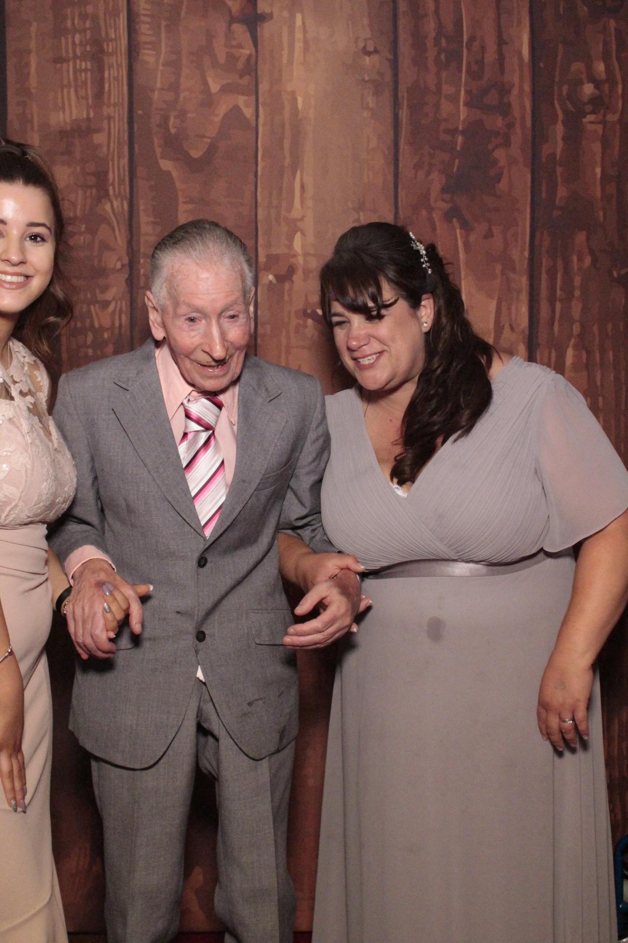 Samantha & Sean's Wedding | View more photos from the event at gallery.myphotoboothexperience.co.uk/u/MyPhotoBoothExperienceLtd/Samantha-Seans-Wedding